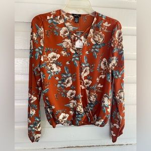 Rue 21 Floral Rust Brown NEW Elastic Waist Lightweight Sheer Blouse Size Small